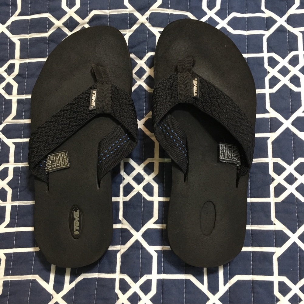 Black Teva flip flops, 8